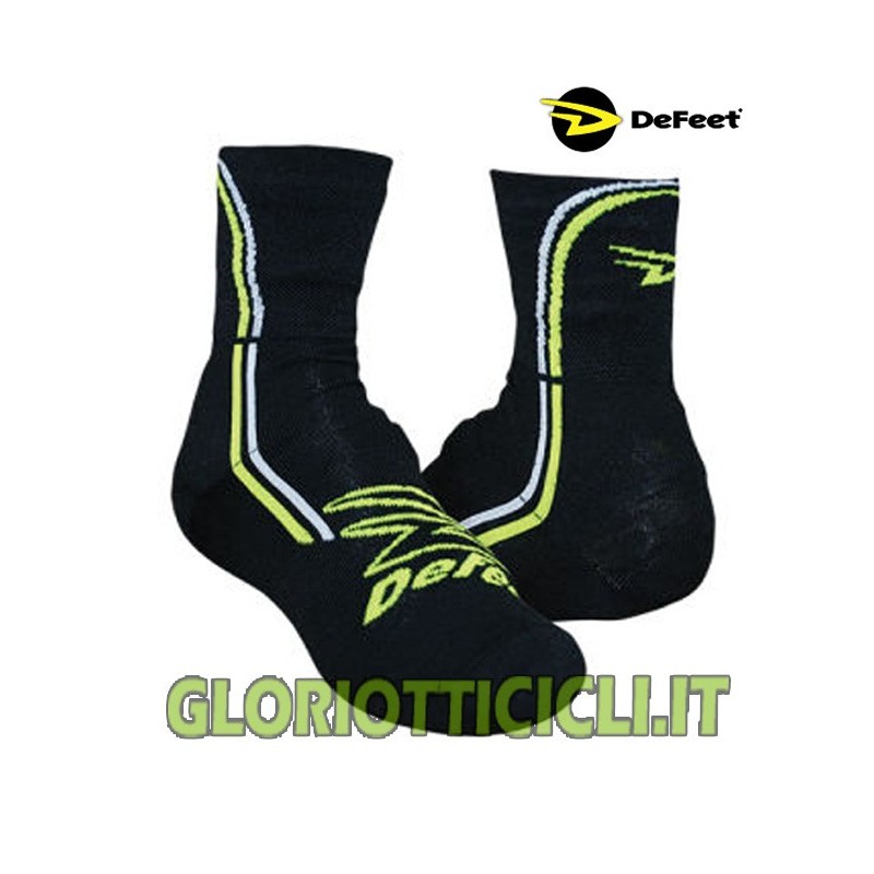 DEFEET PAIR OF BLACK SHOE COVERS WITH STRIPES